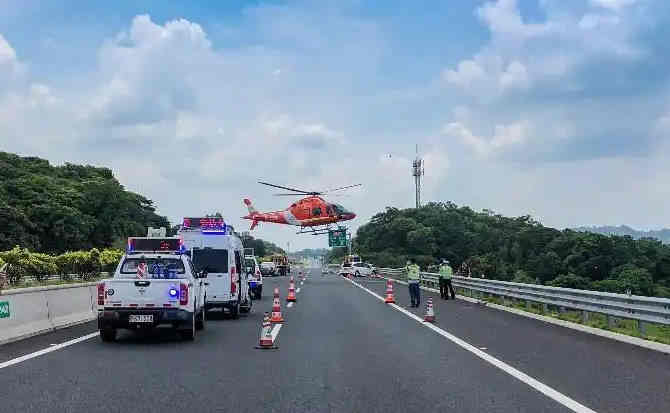 召陵区高速公路汽车救援案例
